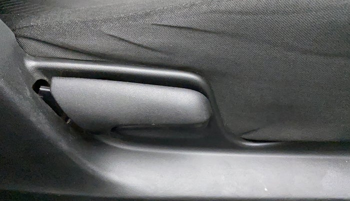 2014 Maruti Swift VXI, CNG, Manual, 44,012 km, Driver Side Adjustment Panel