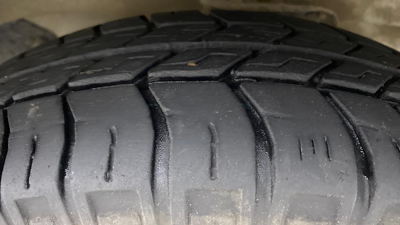 2021 Maruti Eeco 5 STR WITH AC PLUSHTR, Petrol, Manual, 17,768 km, Right Front Tyre Tread