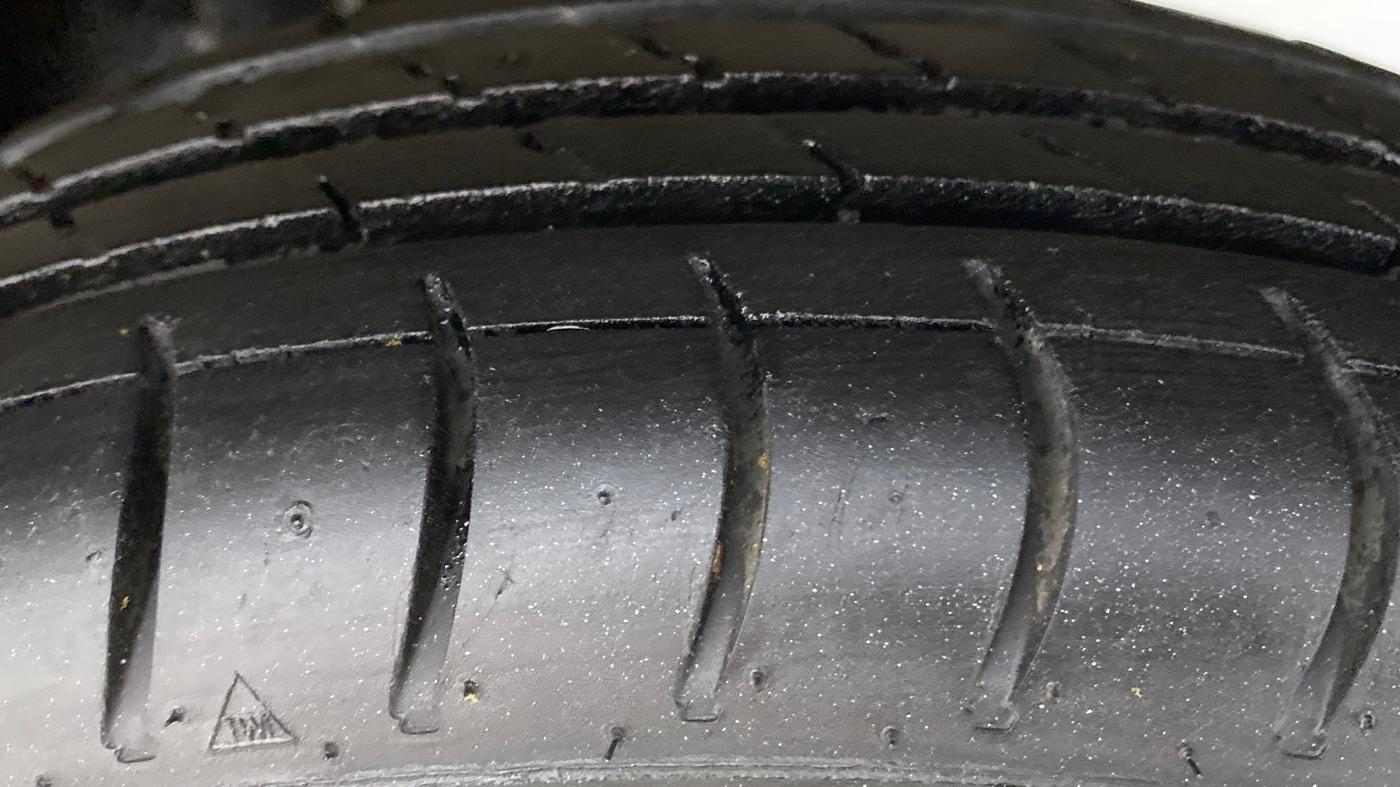 2014 Maruti Alto 800 LXI CNG, CNG, Manual, 70,002 km, Left Rear Tyre Tread