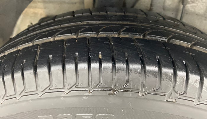 2019 Hyundai Elite i20 1.2 SPORTS PLUS VTVT CVT, Petrol, Automatic, 5,013 km, Right Rear Tyre Tread