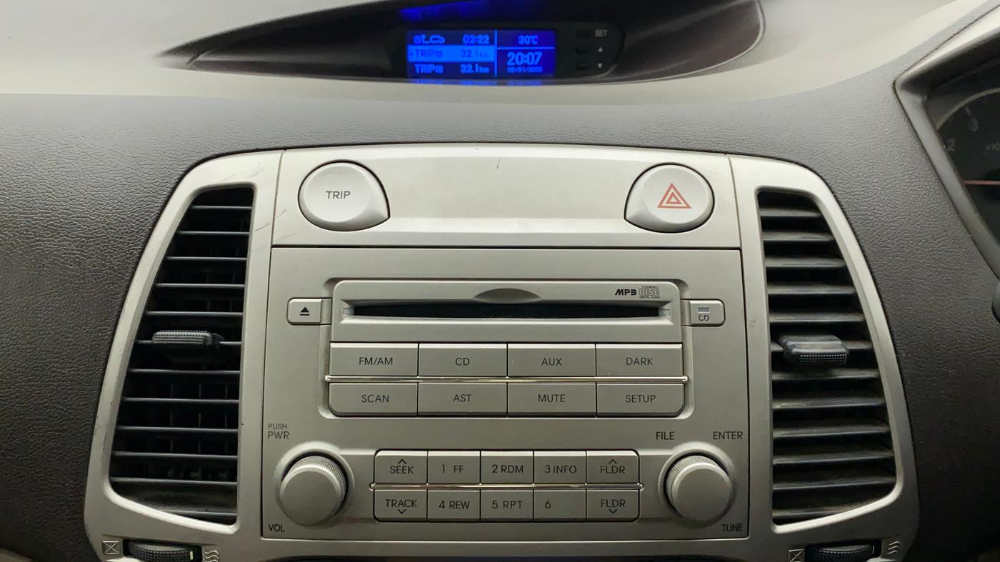 2011 Hyundai i20 SPORTZ (O) 1.2, Petrol, Manual, 32,464 km, Infotainment System