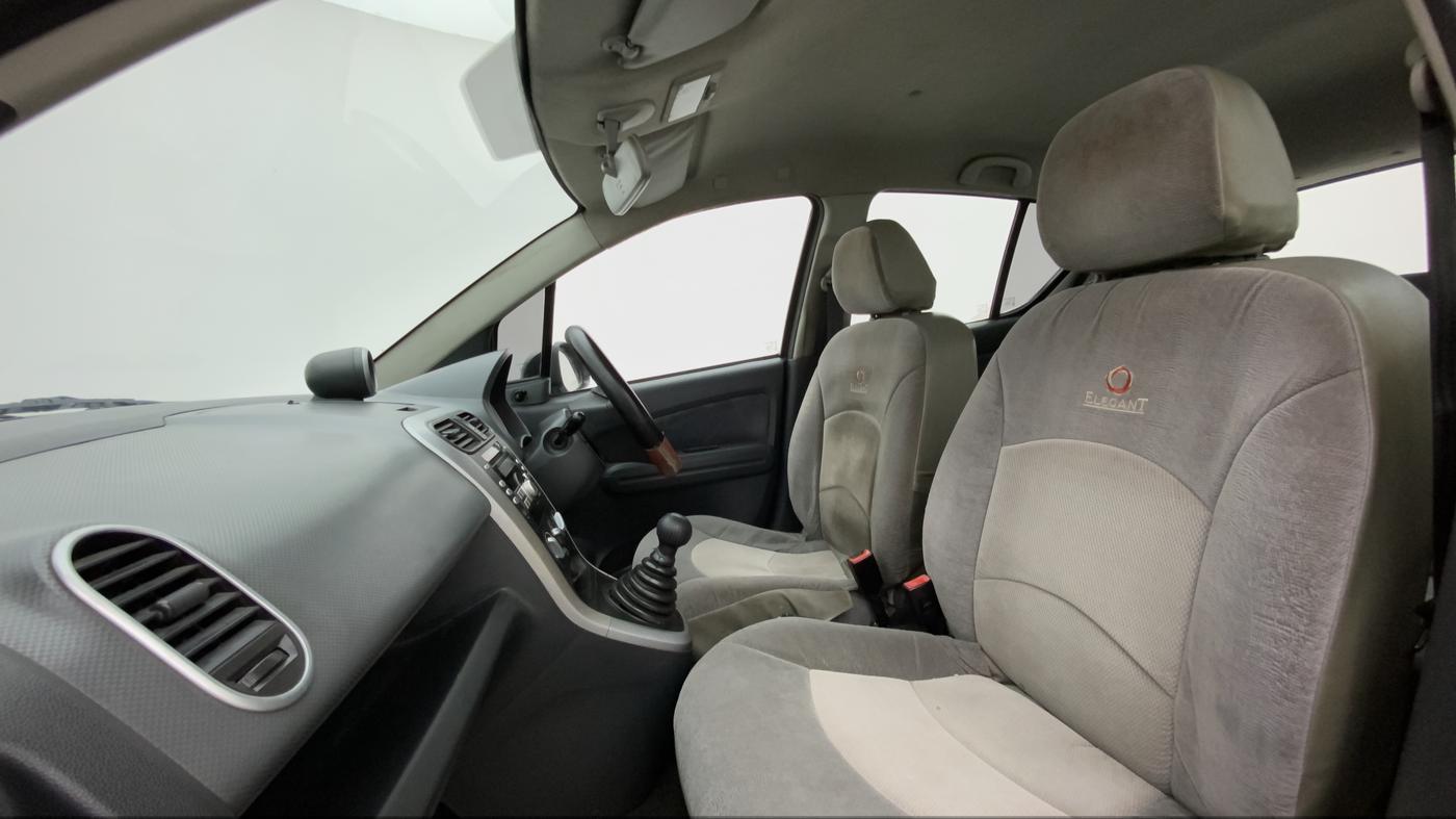 2010 Maruti Ritz VDI, Diesel, Manual, 1,09,669 km, Right Side Front Door Cabin