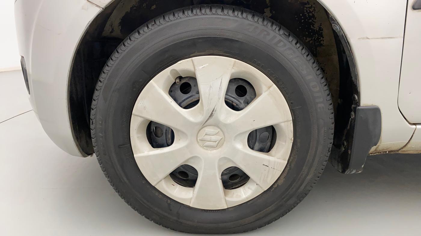 2010 Maruti Ritz VDI, Diesel, Manual, 1,09,669 km, Left Front Wheel