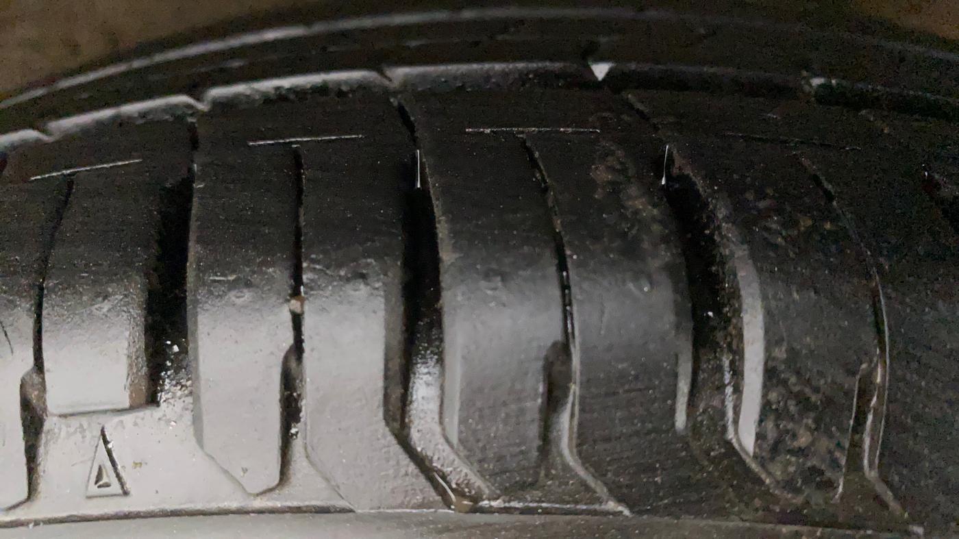 2010 Maruti Ritz VDI, Diesel, Manual, 1,09,669 km, Left Rear Tyre Tread