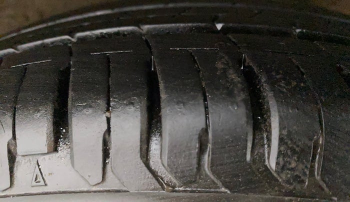 2010 Maruti Ritz VDI, Diesel, Manual, 1,09,669 km, Left Rear Tyre Tread