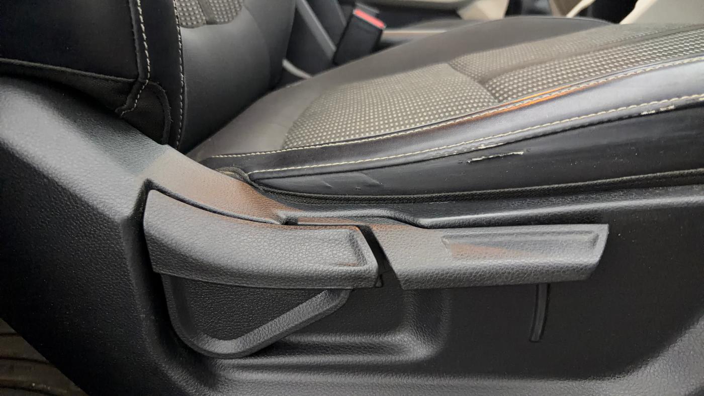 2022 KIA CARENS PRESTIGE 1.5 PETROL 7 STR, Petrol, Manual, 53,275 km, Driver Side Adjustment Panel