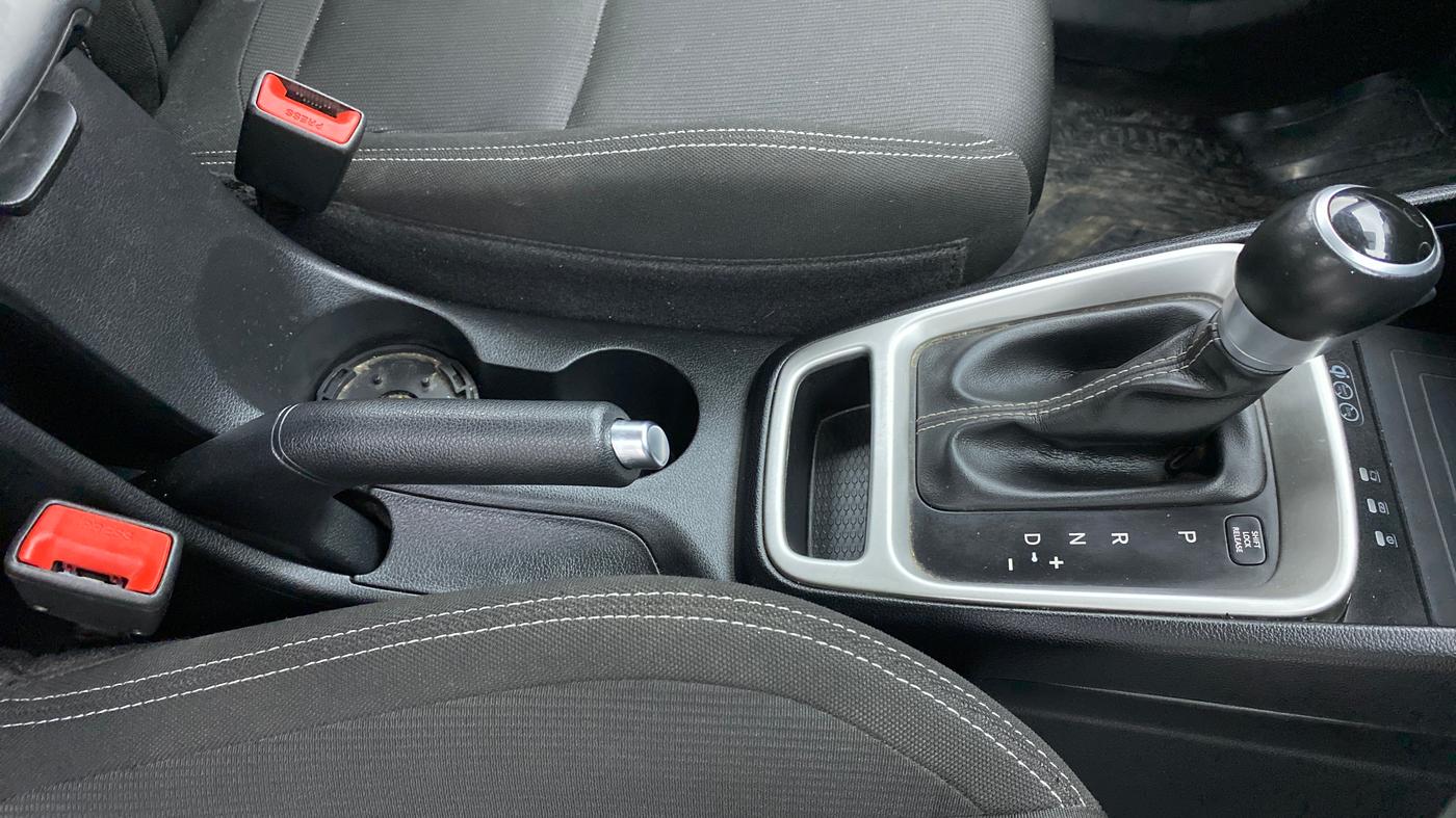 2019 Hyundai VENUE 1.0 TURBO GDI SX+ AT, Petrol, Automatic, 20,157 km, Gear Lever