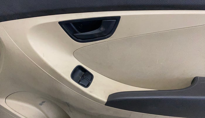 2015 Hyundai Eon ERA +, Petrol, Manual, 55,997 km, Driver Side Door Panels Control