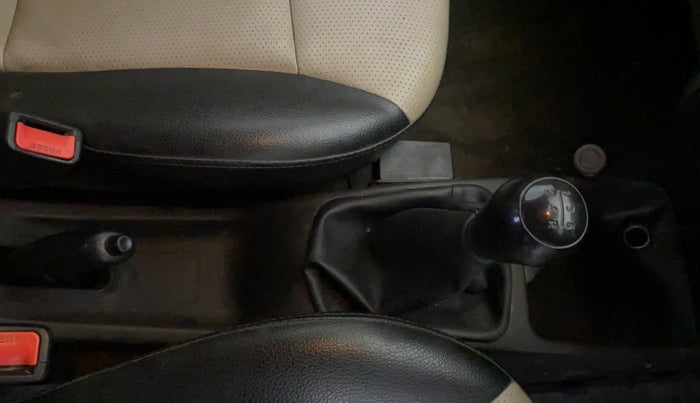 2015 Hyundai Eon ERA +, Petrol, Manual, 55,997 km, Gear Lever