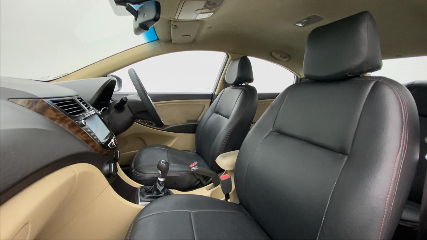 2016 Hyundai Verna FLUIDIC 4S 1.6 VTVT SX, Petrol, Manual, 80,014 km, Right Side Front Door Cabin