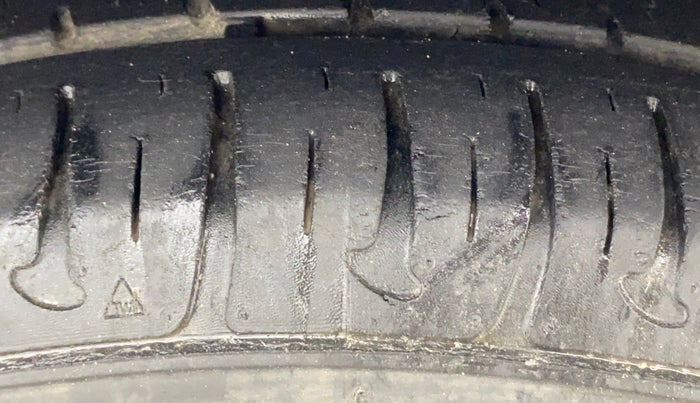 2019 Hyundai Xcent S 1.2, Petrol, Manual, 13,945 km, Right Front Tyre Tread