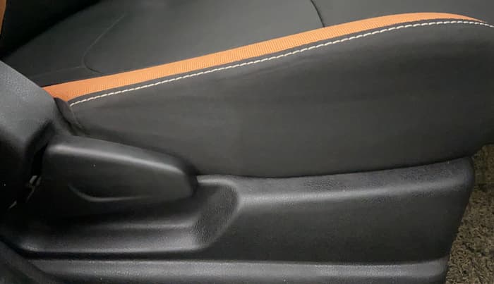 2021 Renault Kwid CLIMBER 1.0 AMT (O), Petrol, Automatic, 7,890 km, Driver Side Adjustment Panel