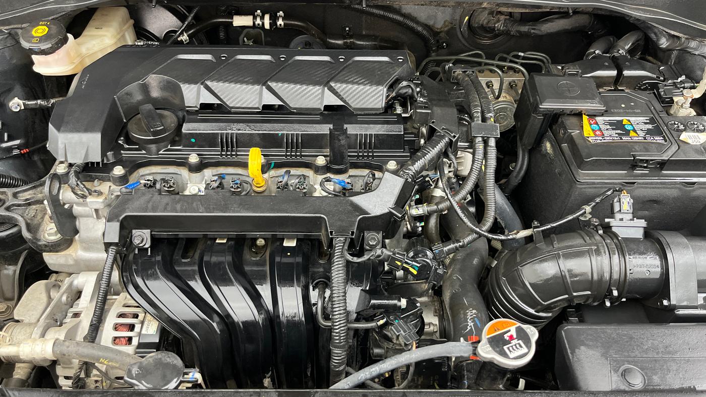 2023 KIA CARENS PRESTIGE 1.5 PETROL 7 STR, Petrol, Manual, 20,686 km, Engine View