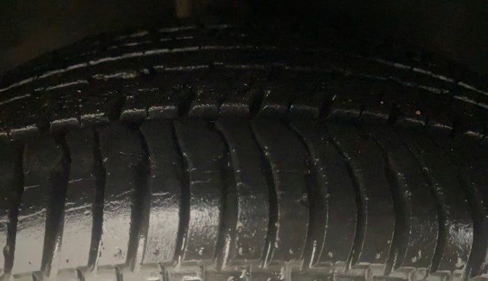 2013 Nissan Sunny XL, Petrol, Manual, 25,827 km, Right Rear Tyre Tread