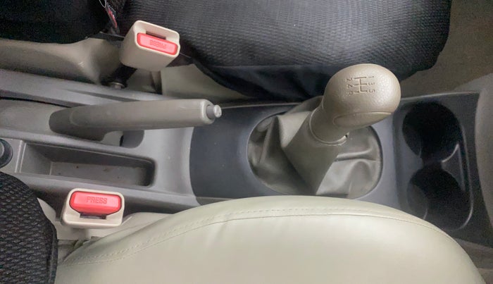 2013 Nissan Sunny XL, Petrol, Manual, 25,827 km, Gear Lever