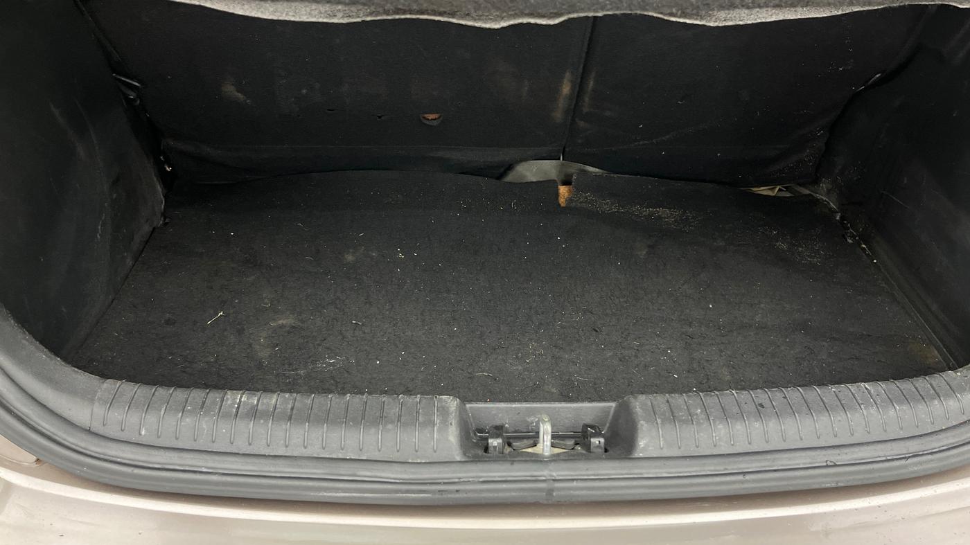2014 Hyundai i20 SPORTZ 1.2, Petrol, Manual, 69,911 km, Boot Inside