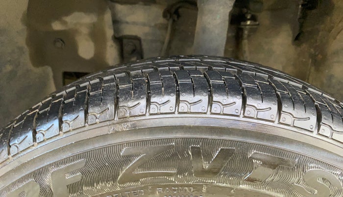 2015 Datsun Go Plus T, Petrol, Manual, 35,885 km, Left Front Tyre Tread