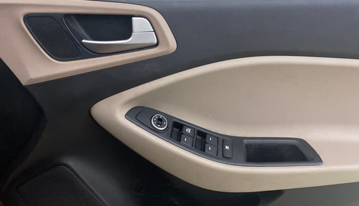 2015 Hyundai Elite i20 MAGNA 1.2, Petrol, Manual, 57,203 km, Driver Side Door Panels Control