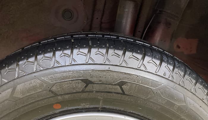 2015 Hyundai Elite i20 MAGNA 1.2, Petrol, Manual, 57,203 km, Left Rear Tyre Tread