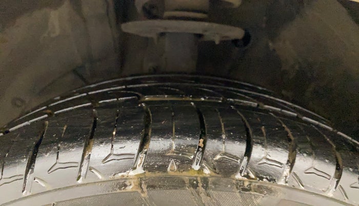 2017 Maruti Baleno ALPHA PETROL 1.2, Petrol, Manual, 85,567 km, Left Front Tyre Tread