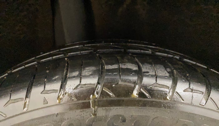 2017 Maruti Baleno ALPHA PETROL 1.2, Petrol, Manual, 85,567 km, Right Rear Tyre Tread
