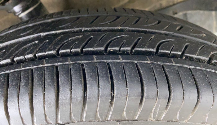 2018 Maruti Wagon R 1.0 LXI CNG, CNG, Manual, 56,476 km, Right Front Tyre Tread
