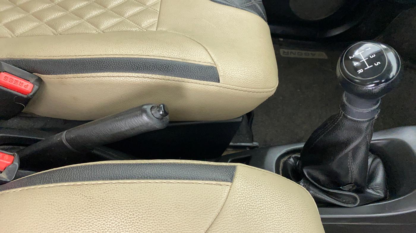 2018 Maruti Wagon R 1.0 LXI CNG, CNG, Manual, 56,476 km, Gear Lever