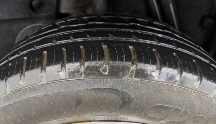 2016 Renault Duster RXE PETROL, Petrol, Manual, 49,565 km, Right Rear Tyre Tread