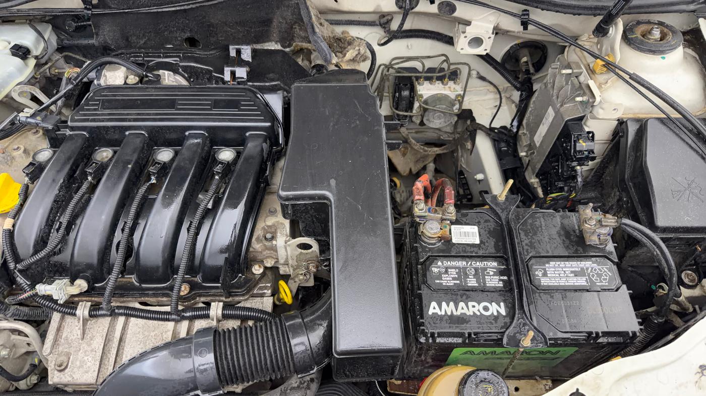 2016 Renault Duster RXE PETROL, Petrol, Manual, 49,565 km, Engine View - Left