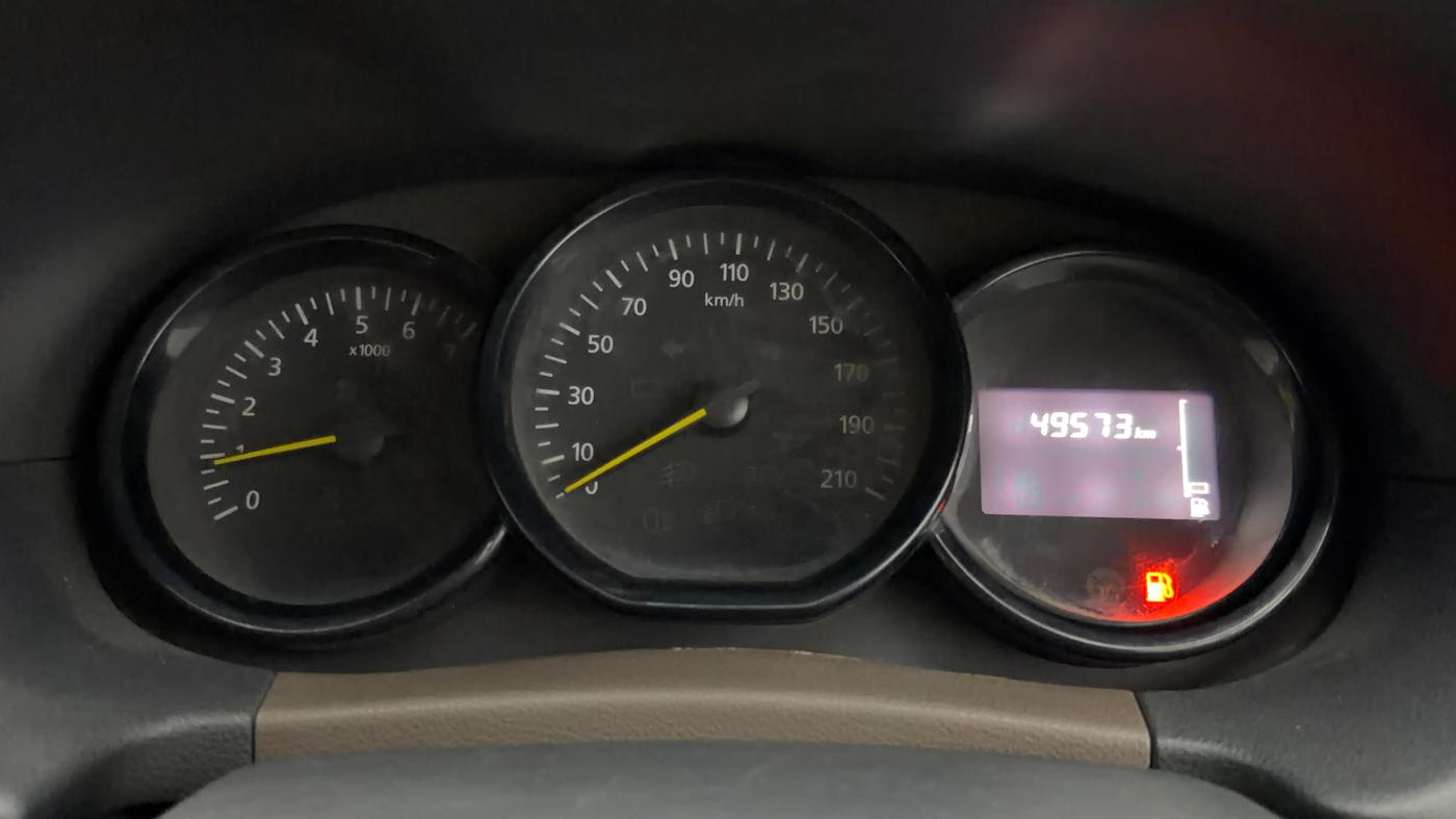 2016 Renault Duster RXE PETROL, Petrol, Manual, 49,565 km, Odometer Image