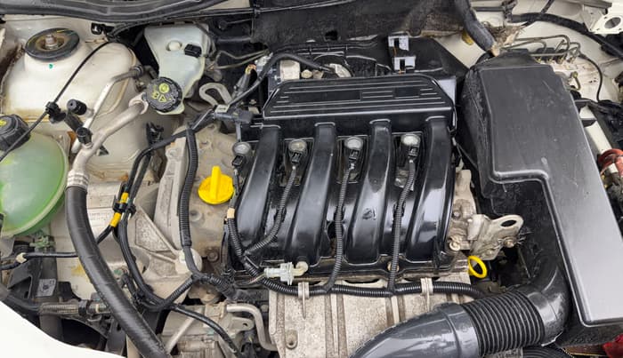 2016 Renault Duster RXE PETROL, Petrol, Manual, 49,565 km, Engine View - Right