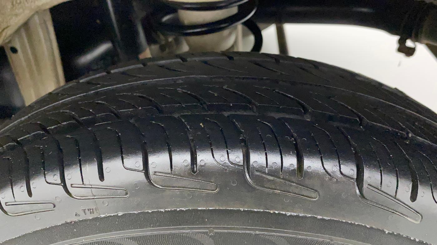 2012 Maruti Alto 800 LXI, Petrol, Manual, 52,602 km, Left Rear Tyre Tread