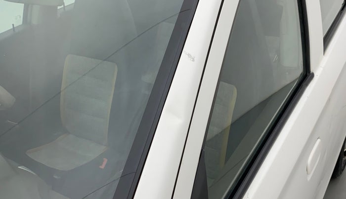 2012 Maruti Alto 800 LXI, Petrol, Manual, 52,602 km, Left A pillar - Paint is slightly faded