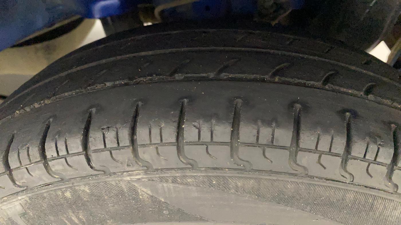 2016 Hyundai Eon ERA +, Petrol, Manual, 62,904 km, Left Rear Tyre Tread