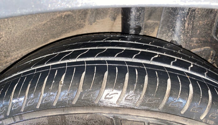 2022 KIA SONET HTK PLUS 1.0 IMT, Petrol, Manual, 15,487 km, Left Rear Tyre Tread