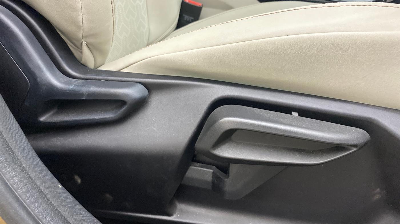 2022 Tata NEXON XZA PLUS (PREMIUM) PETROL JET, Petrol, Automatic, 19,836 km, Driver Side Adjustment Panel