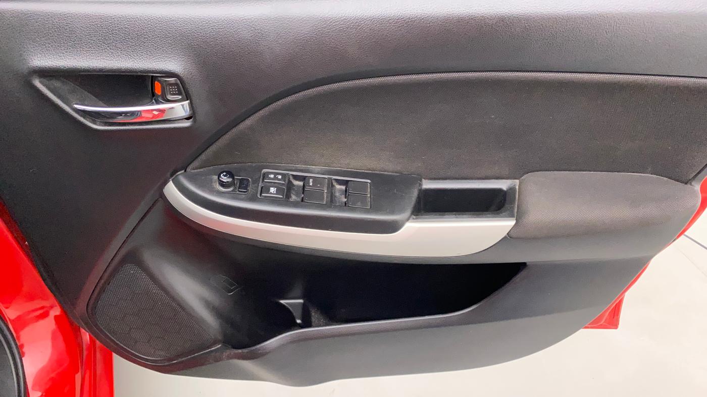 2016 Maruti Baleno DELTA PETROL 1.2, Petrol, Manual, 47,477 km, Driver Side Door Panels Control