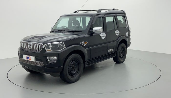 2017 Mahindra Scorpio S6 PLUS, Diesel, Manual, 53,326 km, Left Front Diagonal (45- Degree) View