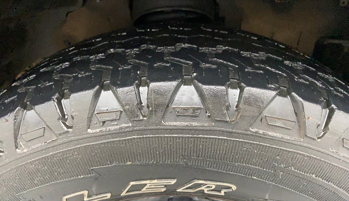 2017 Mahindra Scorpio S6 PLUS, Diesel, Manual, 53,326 km, Right Front Tyre Tread