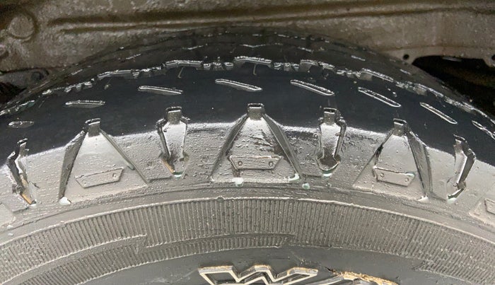 2017 Mahindra Scorpio S6 PLUS, Diesel, Manual, 53,326 km, Left Rear Tyre Tread