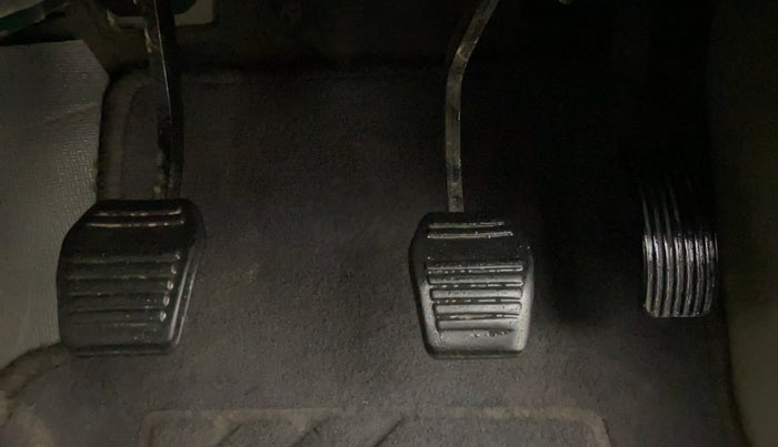 2017 Mahindra Scorpio S6 PLUS, Diesel, Manual, 53,326 km, Pedals