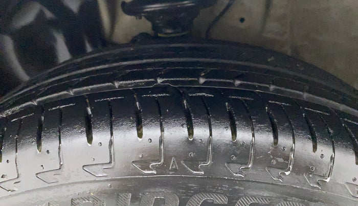 2017 Maruti IGNIS DELTA 1.2, Petrol, Manual, 69,714 km, Left Front Tyre Tread