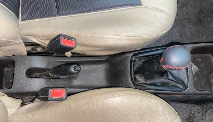 2013 Hyundai Eon ERA +, Petrol, Manual, 61,944 km, Gear Lever