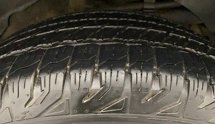 2016 Mahindra XUV500 W10 AT, Diesel, Automatic, 93,153 km, Left Rear Tyre Tread