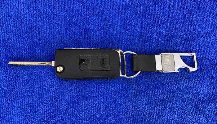 2016 Mahindra XUV500 W10 AT, Diesel, Automatic, 93,153 km, Key Close Up