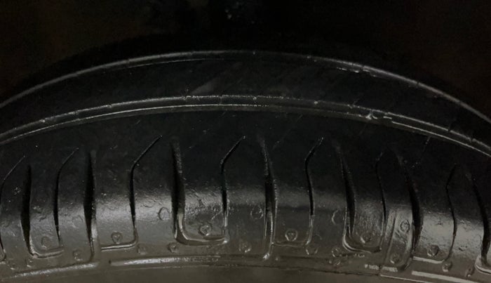 2016 Maruti Wagon R 1.0 VXI, Petrol, Manual, 41,932 km, Right Front Tyre Tread