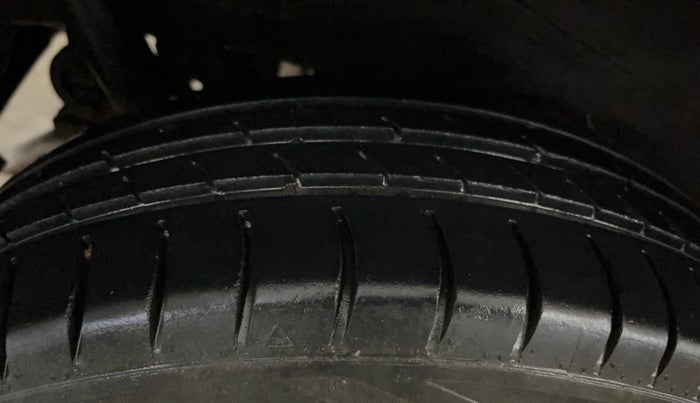 2016 Maruti Wagon R 1.0 VXI, Petrol, Manual, 41,932 km, Right Rear Tyre Tread
