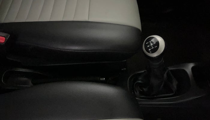 2016 Maruti Wagon R 1.0 VXI, Petrol, Manual, 41,932 km, Gear Lever