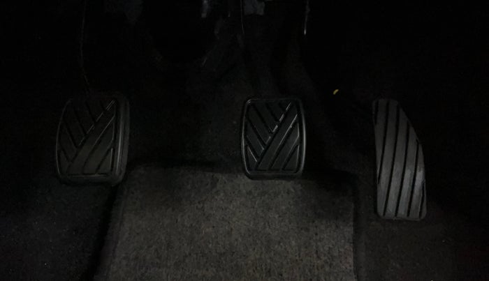 2016 Maruti Wagon R 1.0 VXI, Petrol, Manual, 41,932 km, Pedals