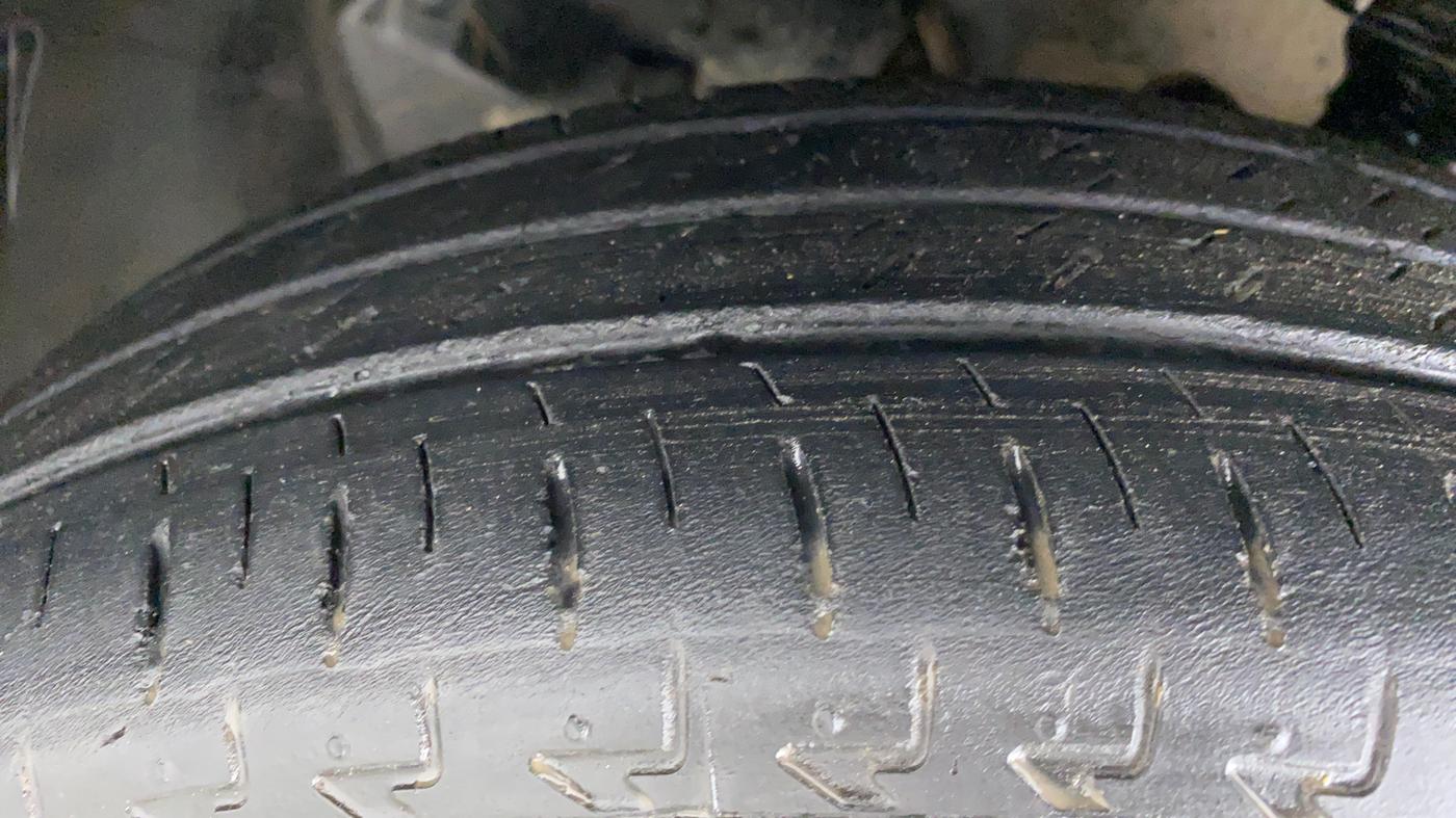 2017 Maruti IGNIS ALPHA 1.3 DDIS, Diesel, Manual, 79,923 km, Left Front Tyre Tread